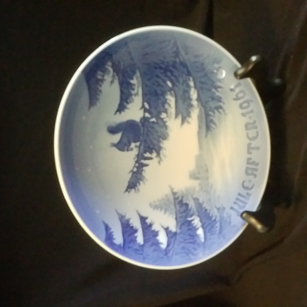 PLATE Bing & Grondahl Copenhagen 1961 Christmas Jule After LILLE EGERN SAD